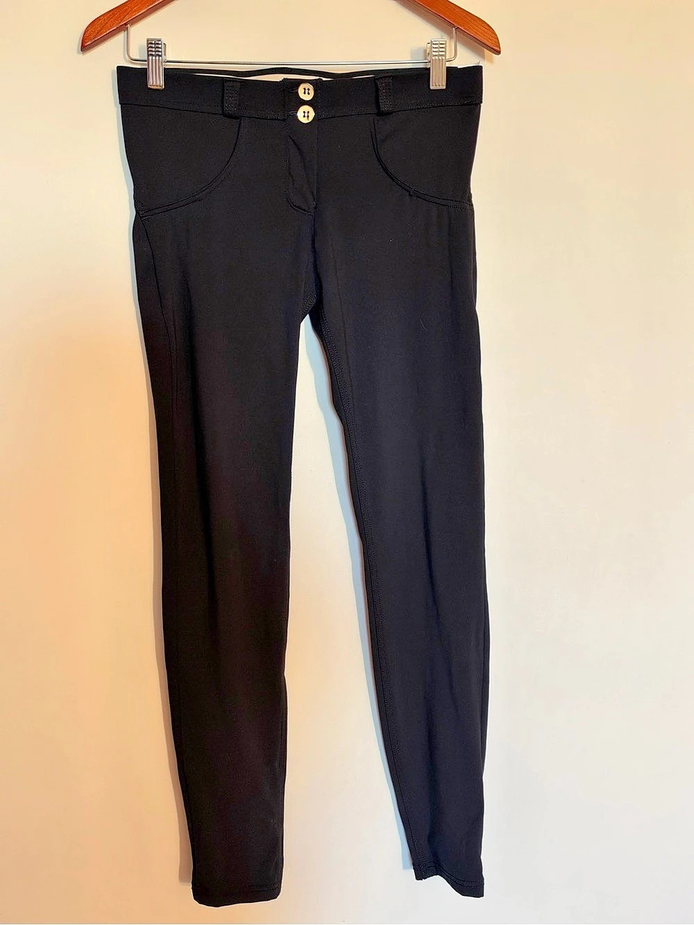 Freddy WRUP5HF Black Shaping Leggings Size Medium Like New
